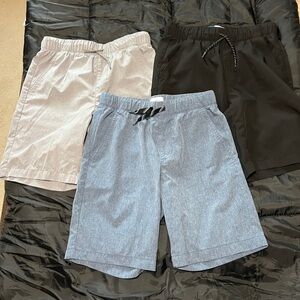 NWOT Stylish Boys Shorts Trio - Black, Gray, Blue Old Navy size 10-12
